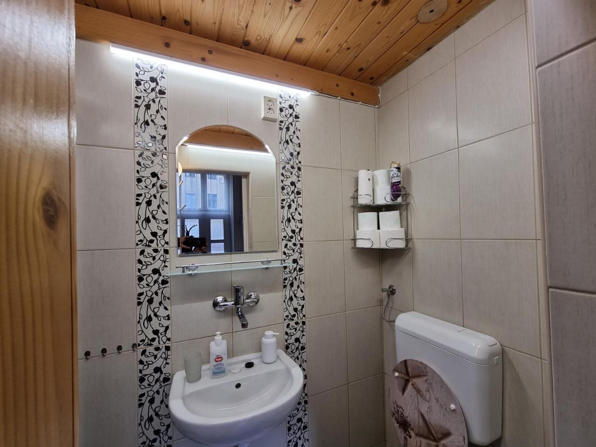 Little Cozy Apartman Miskolc Dış mekan fotoğraf